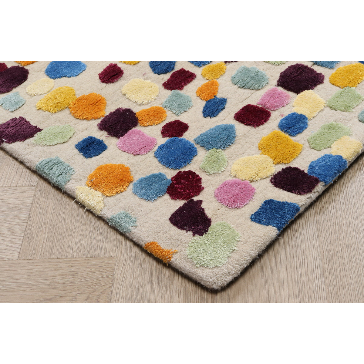 שטיח עבודת יד דוט