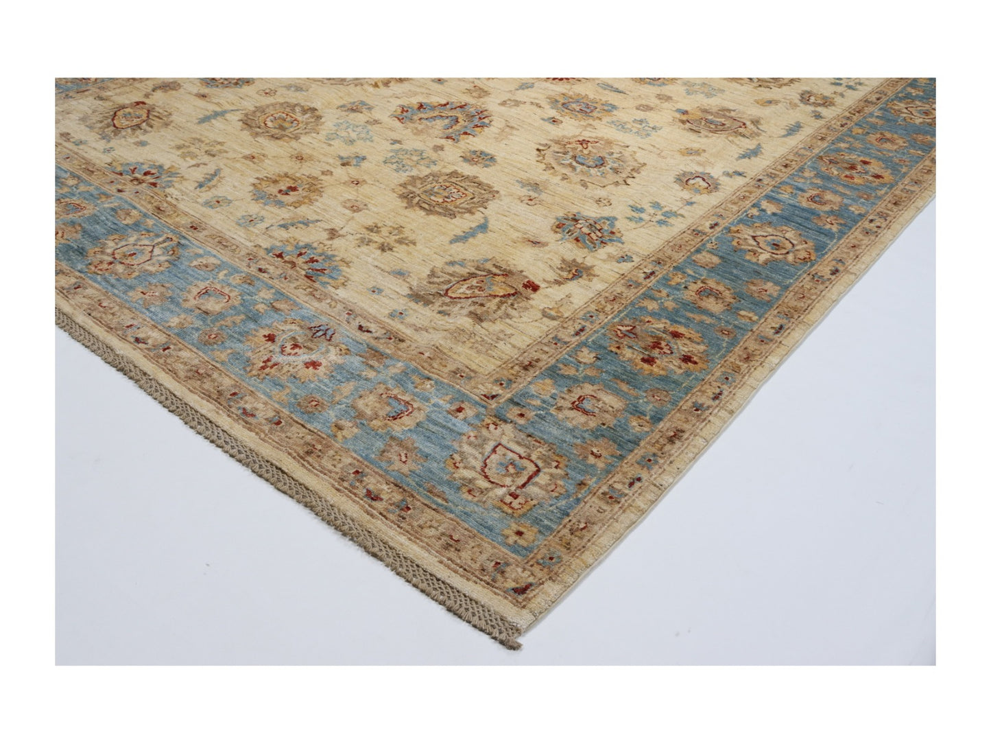 שטיח זיגלר בצבע בז' תכלת