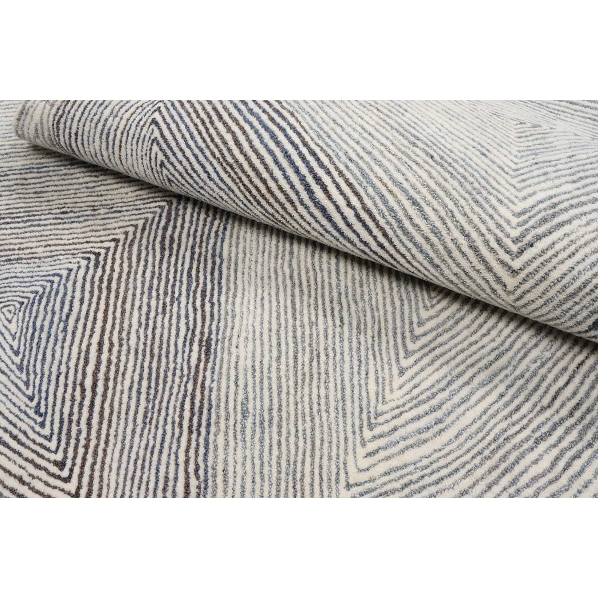 שטיח עבודת יד מגמה 01